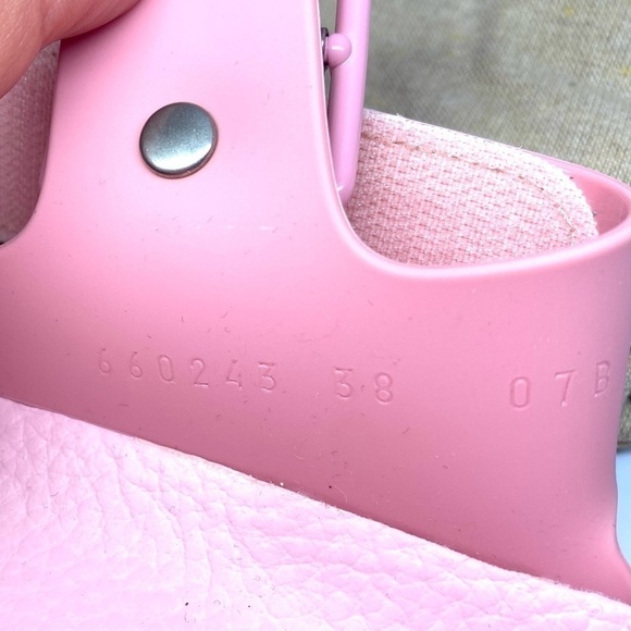 AUTHENTIC GUCCI DOUBLE GG LOGO PINK RUBBER PLATFORM DAD SANDALS SZ 38 or US 8 - Picture 11 of 11